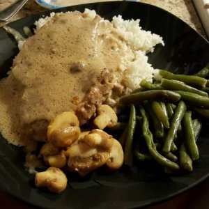 Quick Skillet Pork Chops with Creamy Ranch Rice for Busy Evenings