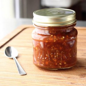 Homemade Thai Chili Sauce: A Balanced Blend of Heat and Sweet