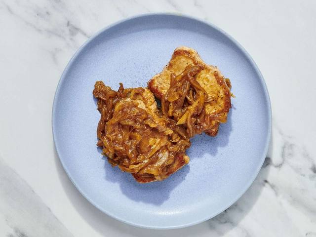Easy Caramelized Onion Pork Chops step 5
