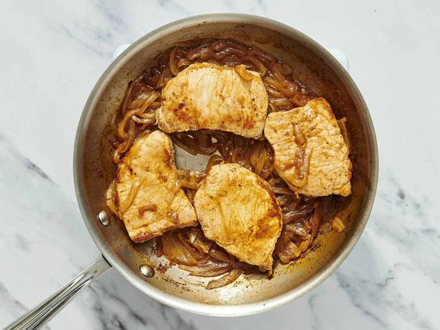 Easy Caramelized Onion Pork Chops step 4