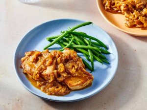 Weeknight Pork Chops With Caramelized Onion Pan Sauce