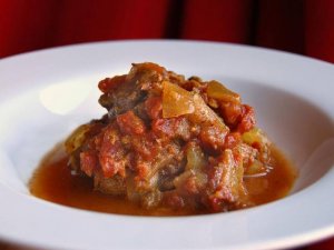 Fiery Beef Curry: Slow-Cooker Recipe for Heat Lovers