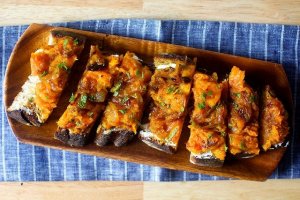A Cozy Toast Recipe That Turns Squash and Onions Into a Weeknight Star
