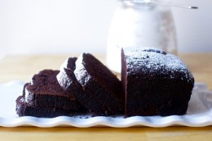 Summer Chocolate Loaf: A Light One-Bowl Cake for Hot Days
