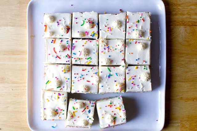 confetti party cake