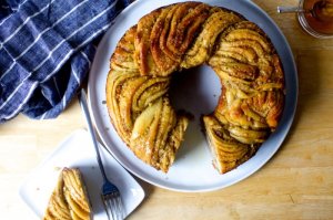 A Festive Babka Wreath Soaked in Honey Syrup for the Holidays